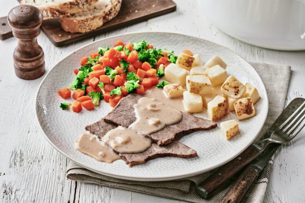 Sliced Beef With Mushroom Gravy (12150) LC LF